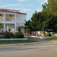 Apocalypsis Studios-Apartments, хотел в Псакудия