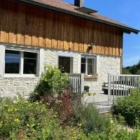 Gîte le Frêne, hotell i Fuans