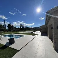 Olive Grove Villas Galaxidi – hotel w mieście Galaxidi