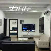 Big & Quiet Apartment, hotell i Jurdāb