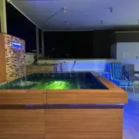 Spa house with private Jacuzzi in Dosquebradas - Pereira, ξενοδοχείο σε Dosquebradas