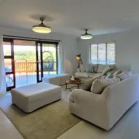 Kingfisher Cottage Exclusive Coastal Retreat Southbroom, hotel v destinaci Southbroom