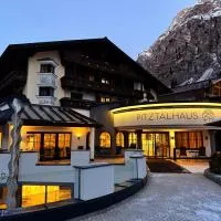 Tieflehner Hof Pitztalhaus Hotel โรงแรมในซังคท์เลออนฮาร์ด อิม พิทซ์ทัล