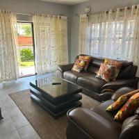 Hatfield Staylax Manor 4, hotel near Harare International Airport - HRE, Harare