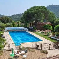 A l'ombre du chêne Piscine & Spa Gîtes Eden en Cévennes à Anduze Gard, hotelli kohteessa Anduze