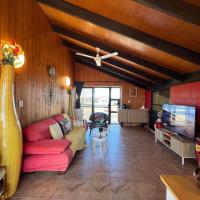 The lookout B&B，位于Banana Island因尼斯费尔机场 - IFL附近的酒店