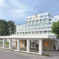 Peshawar Serena Hotel, hotel em Peshawar