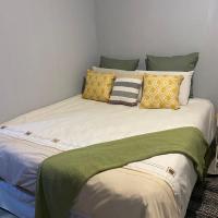 Thekiso Guest House，位于逊邱伦沃特科鲁夫（FAWK）机场 - WKF附近的酒店