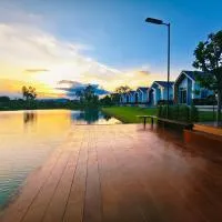 Hug Home Resort Wichianburi ฮักโฮม รีสอร์ท วิเชียรบุรี, hotel a Wi-jiērn
