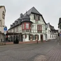 Gästehaus Grüner Baum, hotel a Oestrich-Winkel
