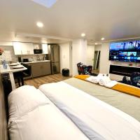 Pvt Studio Near Waterloo Airport & Minutes to Downtown Basement unit, hotel near Region of Waterloo International Airport - YKF, Kitchener