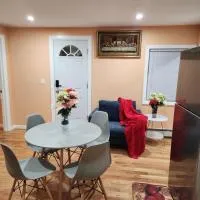 Unique Home Rentals For Professionals, отель в городе Baychester