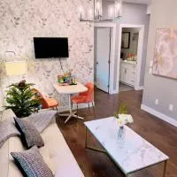Lovely 2 bedroom suite in Langford, hotel en Metchosin