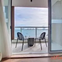 South 32 Hotel by Zzzing, hôtel à Birżebbuġa