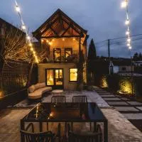 Twin Pines، فندق في دربي