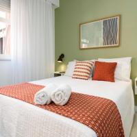 Newly renovated, 2 min from the beach, split air-conditioning, Hotel in Rio de Janeiro