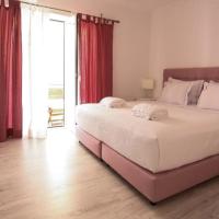 2BR Flat in Historical Cascais Center, hotel em Cascais