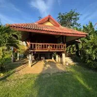 Family house, hotel a Ban Laem Sai