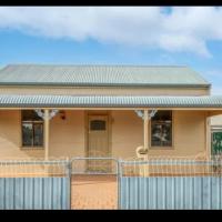 Desert Rest, &xi;&epsilon;&nu;&omicron;&delta;&omicron;&chi;&epsilon;ί&omicron; &kappa;&omicron;&nu;&tau;ά &sigma;&tau;&omicron; Broken Hill Airport - BHQ, Broken Hill