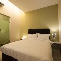 Seven Hotel, готель у місті Putatan