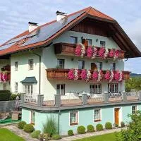 Pension Waldhof, hotel en Koppl