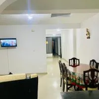 Tu hogar en el Líbano Moderno Amplio y Central Parqueadero Privado y Gratis Hasta 8 huéspedes Descansa cerca del Nevado del Ruiz, hotel en Líbano