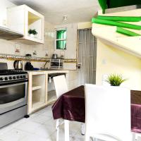 Casa completa a 8 min de centro convenciones y 3 de plaza FORUM, hotel cerca de Aeropuerto de Minatitl&aacute;n - MTT, Coatzacoalcos