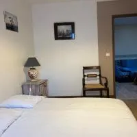 2 Chambres dans maison typique, hôtel à Beaumont-lès-Valence