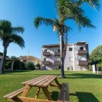 Voula Apartments, hotel en Mitikas