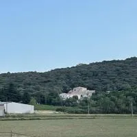 Saint-Montan में, होटल Gîte du Courbier