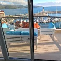 Mango Lux Apartment Lustica Bay, hôtel à Luštica
