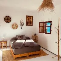 Surf Sun Sea Lodge, hotel en Ouassane