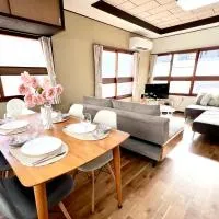 2025年12月OPEN! 豊橋民泊 最大13名様 駐車場2台無料 駅徒歩7分 Traditional Japanese house ,Toyohashi Aichi, hotel a Toyohashi
