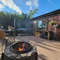 The Woodland Lodge - Wood Fired Hot Tub and Firepit, hôtel à Hambleton