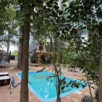 Hermosa Cabaña Alpina Zona Oeste, hotel en General Rodríguez