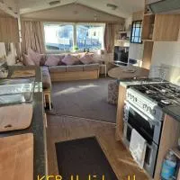 KSR Holiday Home at Cleethorpes Beach, хотел в Humberston