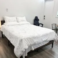 Bird Nest Suites, khách sạn ở Surrey