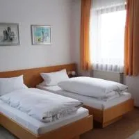 PensionSchilling, hotel u gradu Grasbrun