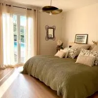 Viesnīca Cocon de Verdure Suite avec piscine & lit King Size 2mx2m Table d'Hôtes proche Agen Nérac Villeneuve pilsētā Lusignan-Petit