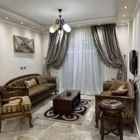 Privado Modern Apartment Garden View B11 Group114 2BR, hotel u gradu 'Madinaty'
