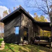 HOLIDAY CABIN 'OAK' with a private hot-tub extra fee、サラツグリーヴァのホテル