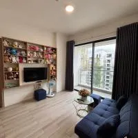 Fully Furnished 2 Bedroom Apartment, Luxury Masteri Lumiere at Vinhome Grand Park D9, hotelli kohteessa Gò Công