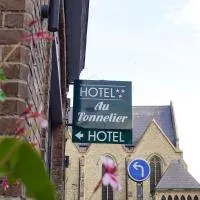 Hôtel - Restaurant Au Tonnelier, hotel sa Bergues