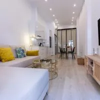 Apartamento moderno recién reformado con patio en el centro de Elche: Elche'de bir otel