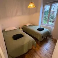 Maison des volcans - 3 chambres doubles - avec Terrasse et Wifi - 8 couchages, hotel en Ceyrat