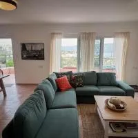 Simply Holzer, hotel u gradu 'Kinneret'