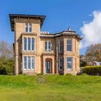 Victorian Apartment with Sea Views, hótel í Kilcreggan