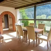 House Planinka in the heart of nature, hotel i Ljubno