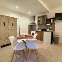 Studio cozy au cœur de Mansle, hotel a Mansle