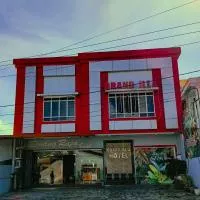 Hotel Grand illa palopo، فندق في Palopo